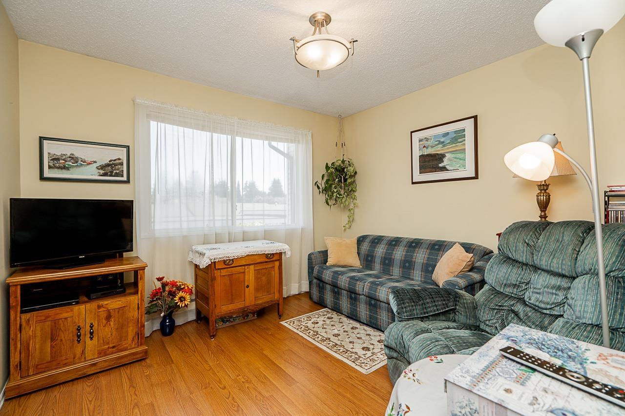 Photo 10 of 41 32959 George Ferguson Way, Abbotsford BC