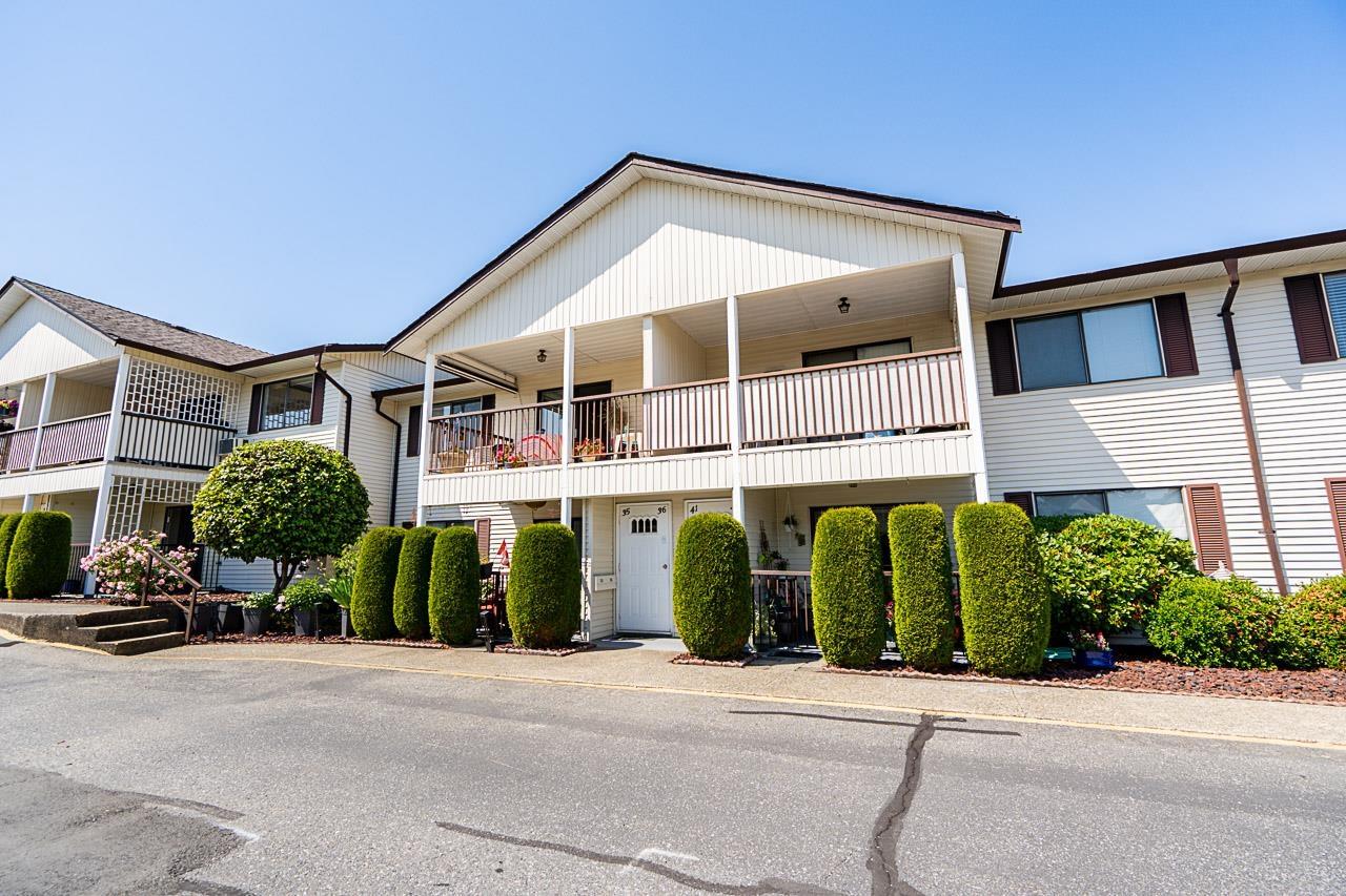 Photo 2 of 41 32959 George Ferguson Way, Abbotsford BC