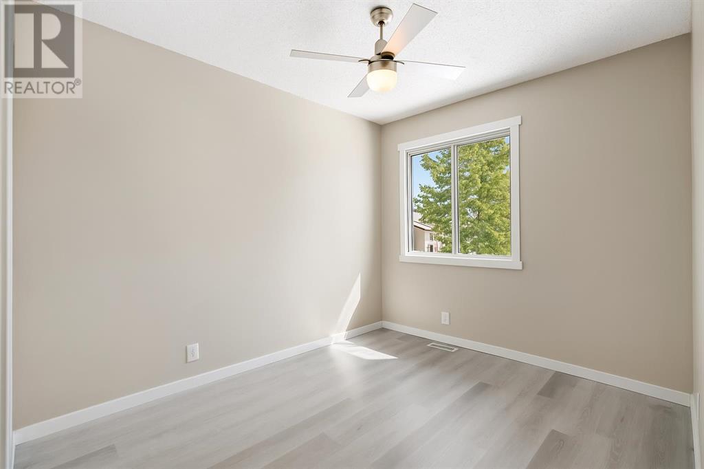 Single Family House for Sale in   Bermuda Drive NW Beddington Heights Calgary 