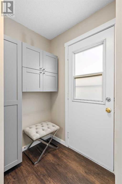 Single Family House for Sale in   Bermuda Drive NW Beddington Heights Calgary 