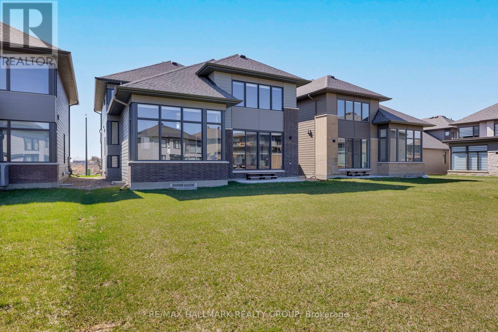 Photo 15 of 817 Chorus Drive, Ottawa ON