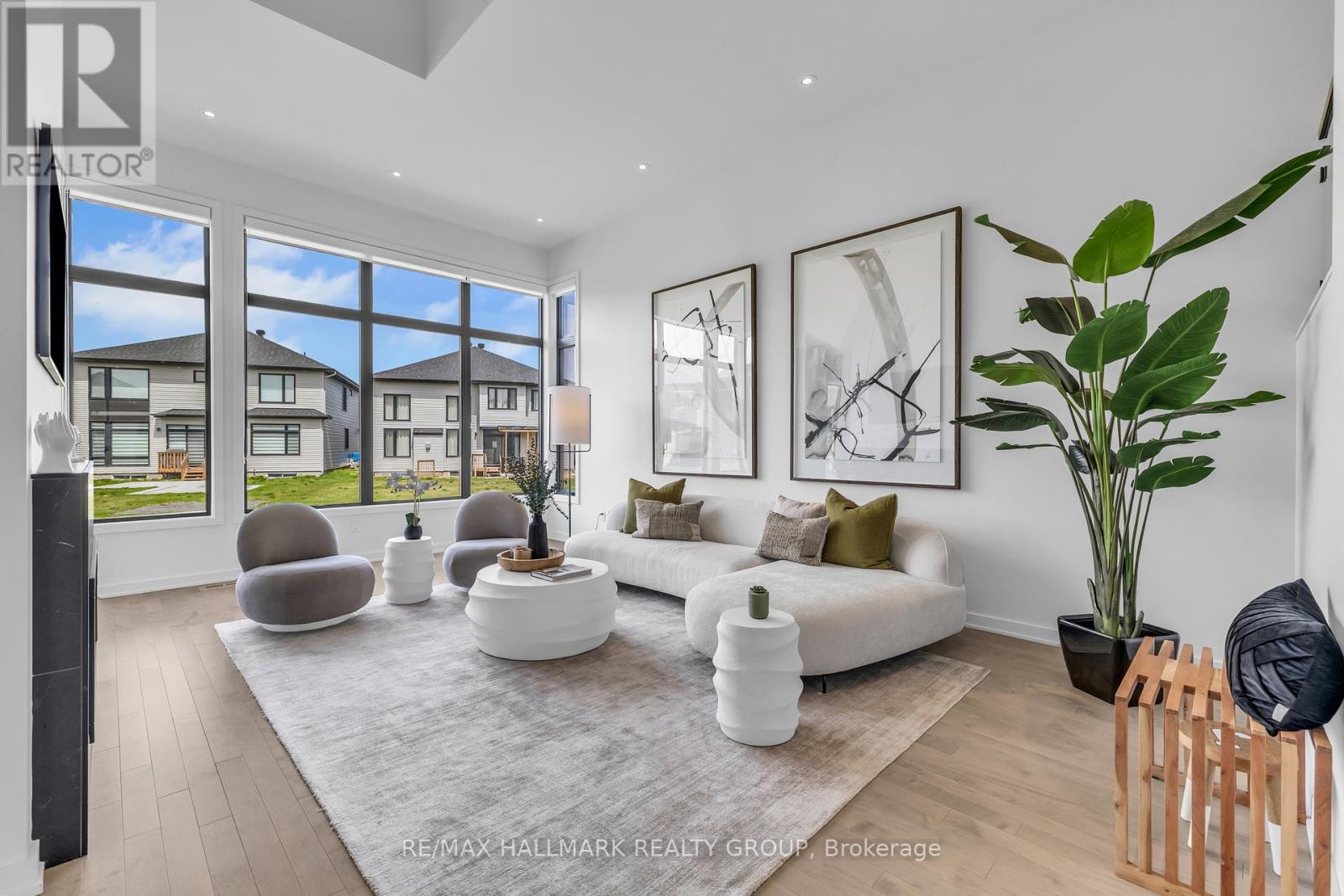 Photo 13 of 817 Chorus Drive, Ottawa ON