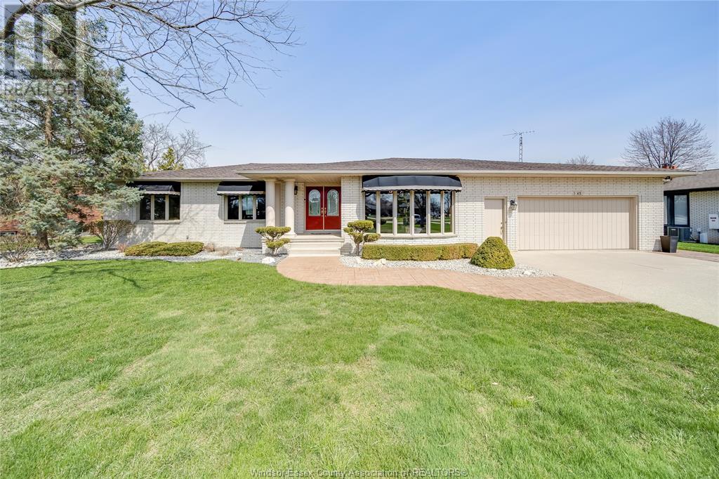 Photo 1 of 65 Bissonnette, Lakeshore ON