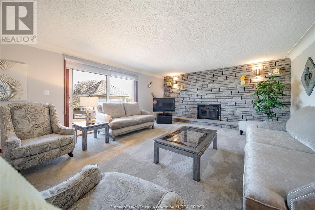 Photo 10 of 65 Bissonnette, Lakeshore ON