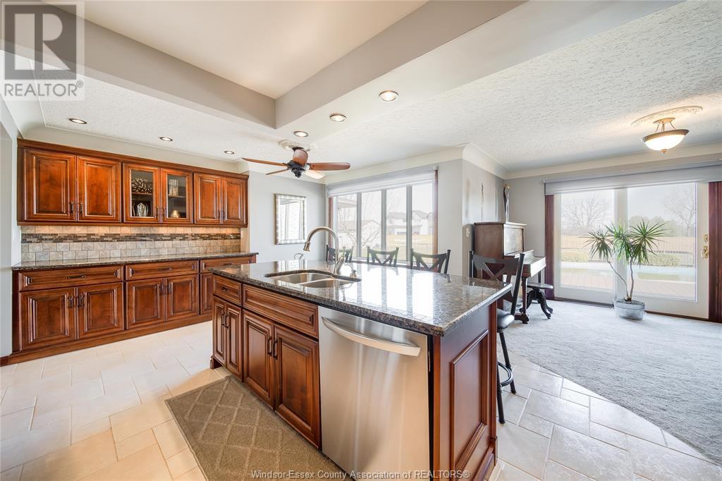 Photo 14 of 65 Bissonnette, Lakeshore ON