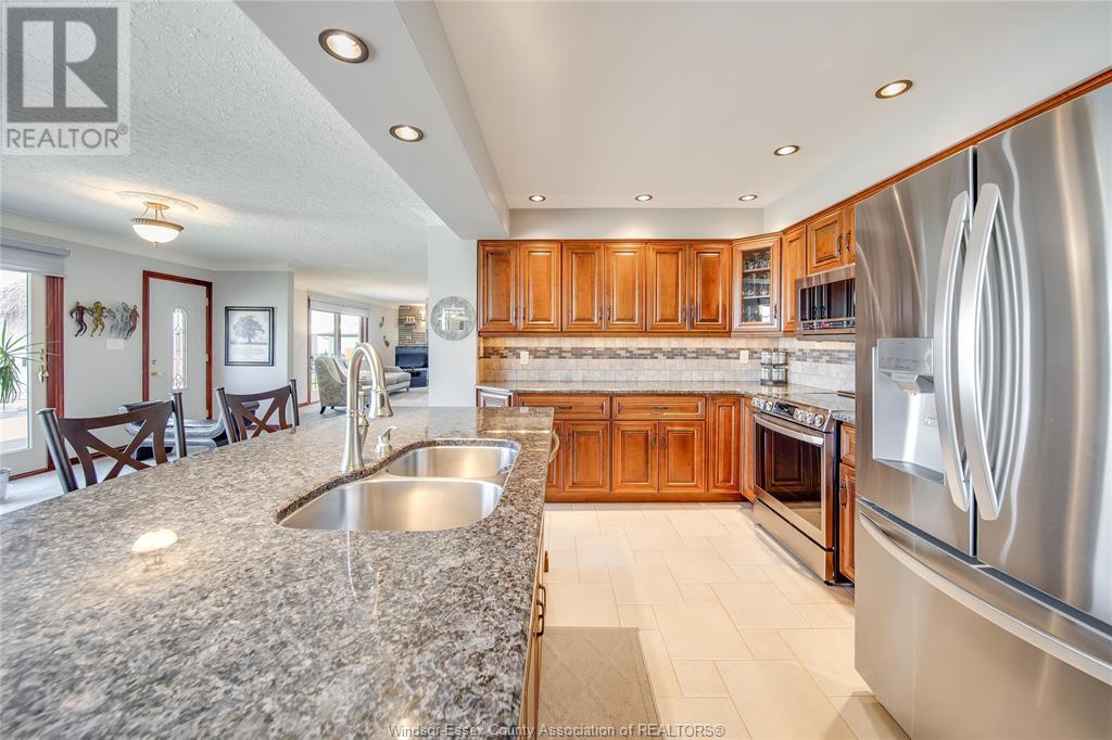 Photo 16 of 65 Bissonnette, Lakeshore ON