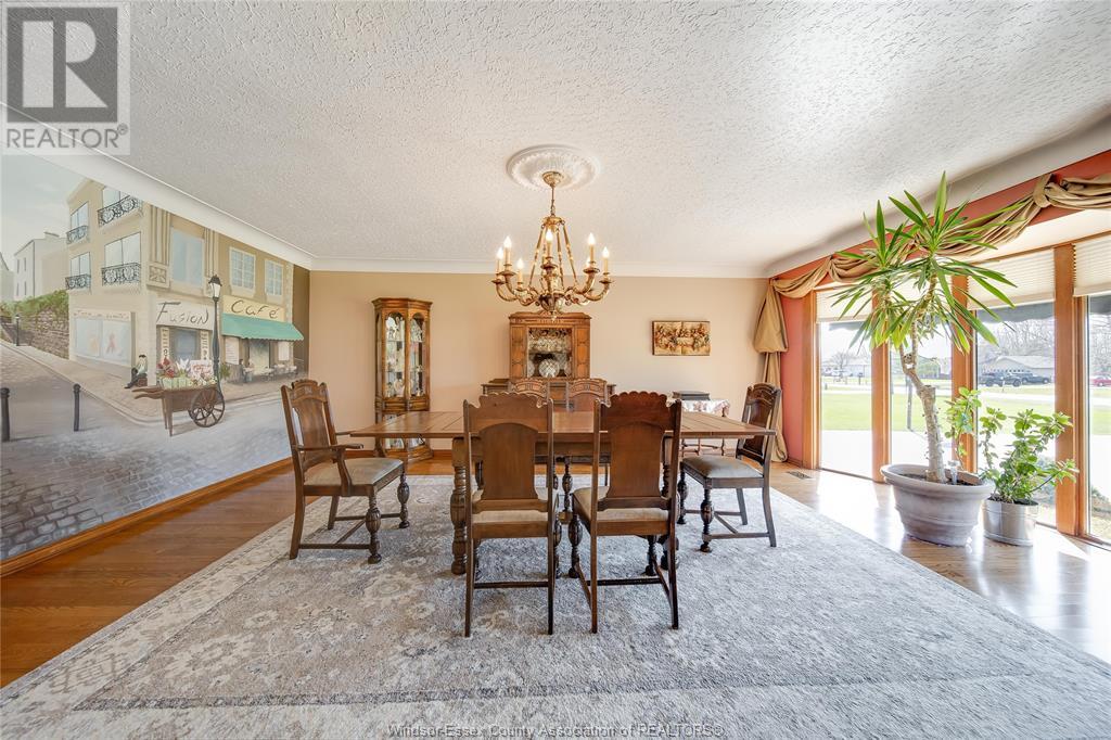 Photo 6 of 65 Bissonnette, Lakeshore ON