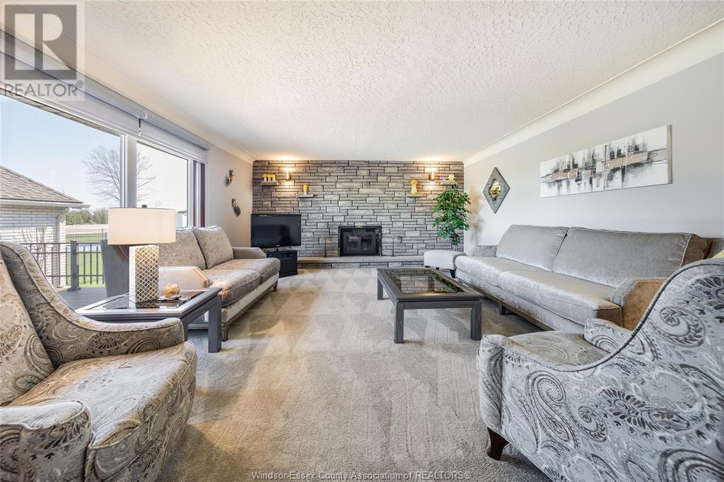 Photo 8 of 65 Bissonnette, Lakeshore ON