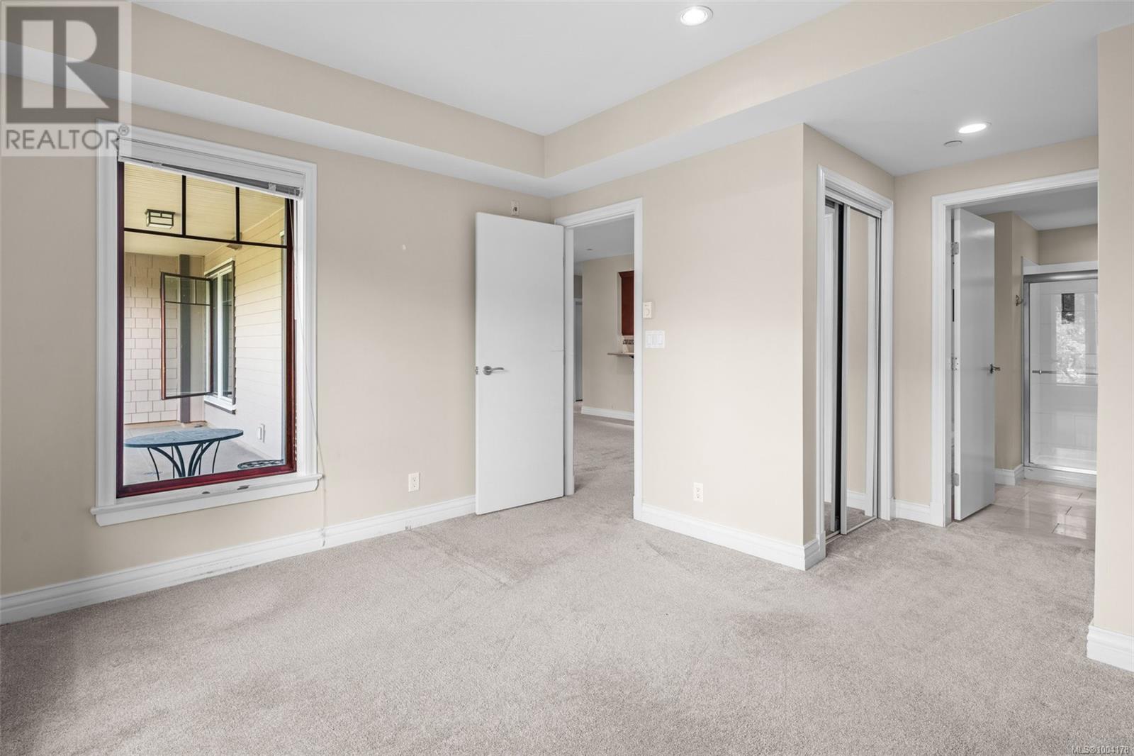 Photo 4 of 311 1335 Bear Mountain Pkwy, Langford BC