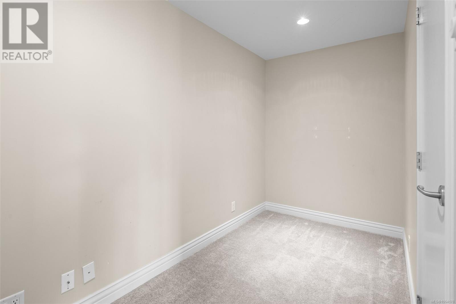 Photo 22 of 311 1335 Bear Mountain Pkwy, Langford BC