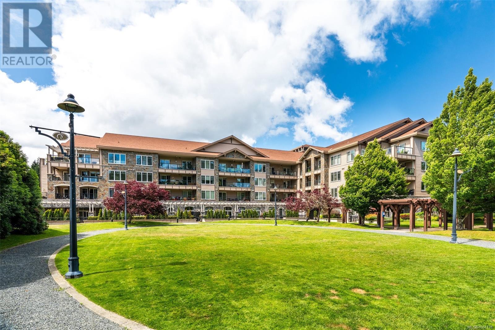 Photo 11 of 311 1335 Bear Mountain Pkwy, Langford BC