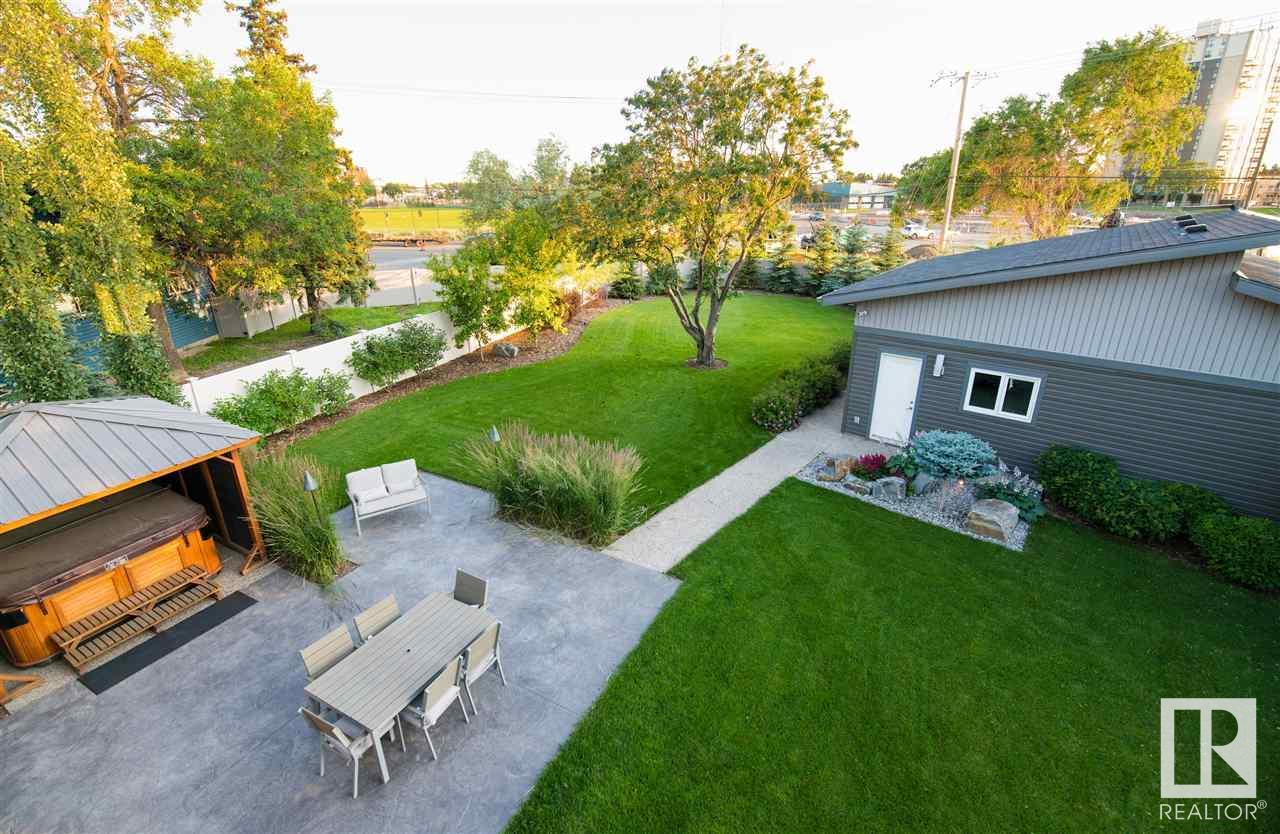 Photo 11 of 9104 83 St Nw, Edmonton AB