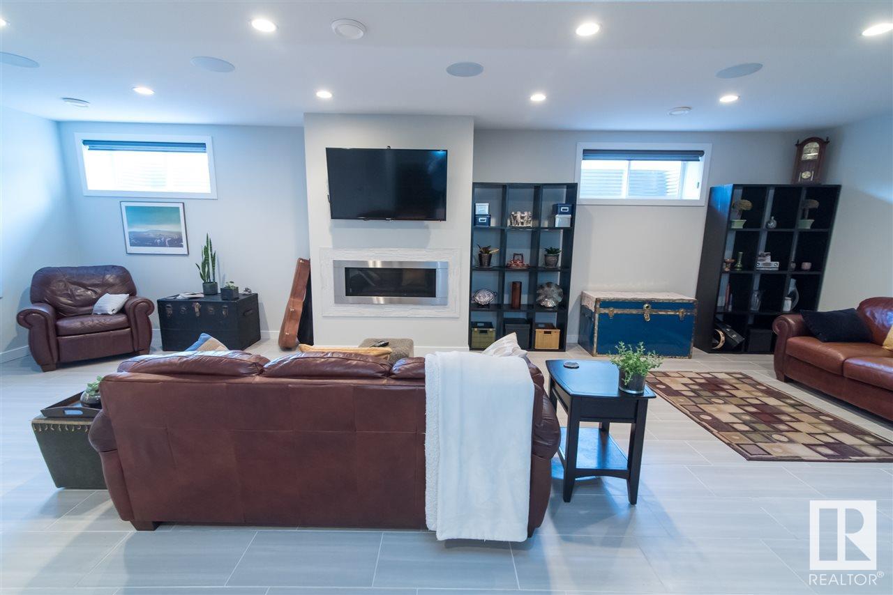 Photo 12 of 9104 83 St Nw, Edmonton AB