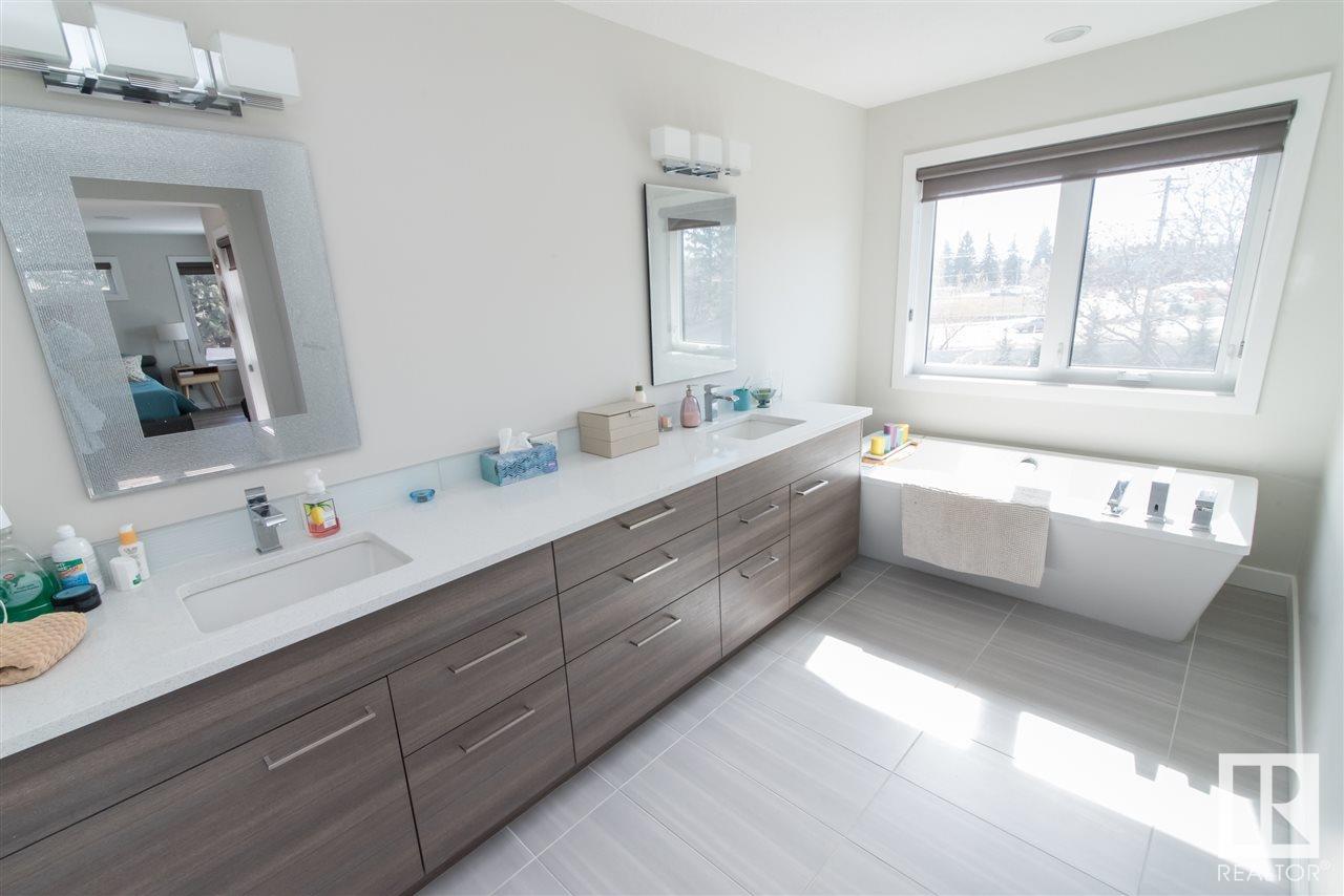 Photo 4 of 9104 83 St Nw, Edmonton AB