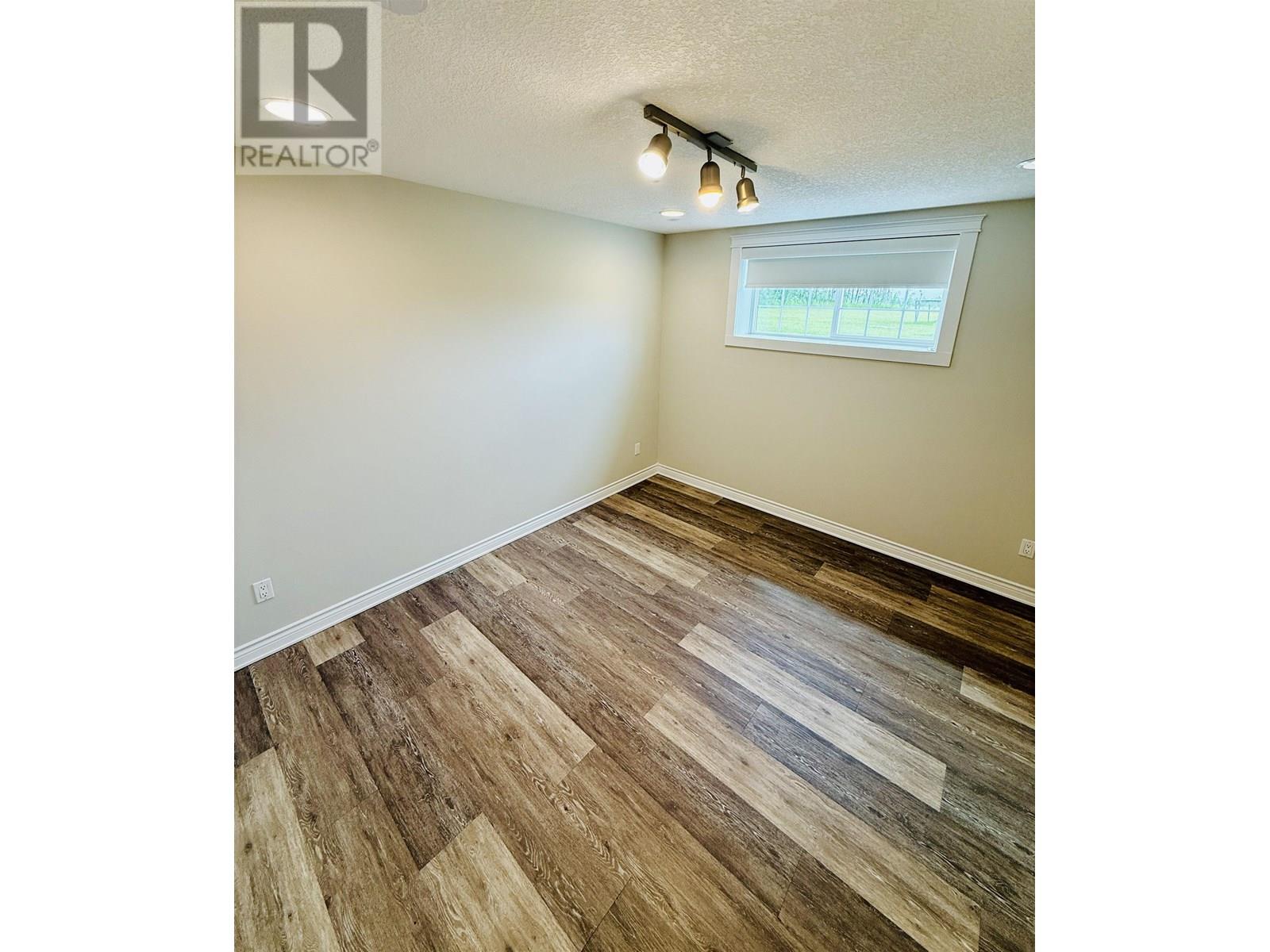 Photo 8 of 12201 Pacific Avenue, Fort St John BC