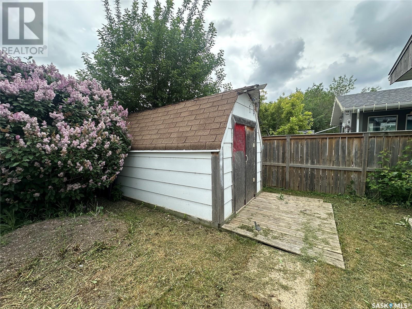 Photo 12 of 261 Bean Crescent, Weyburn SK