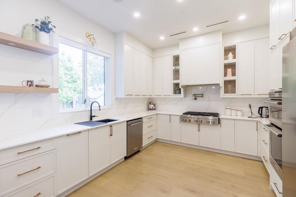 Photo 10 of 7002 W Brewster Drive, Delta BC