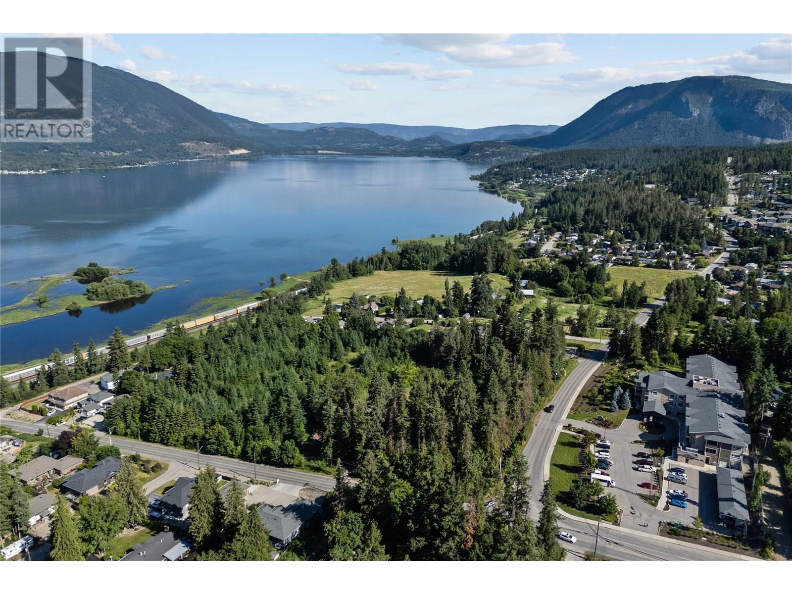 Photo 27 of 1801 20 Avenue Ne, Salmon Arm BC