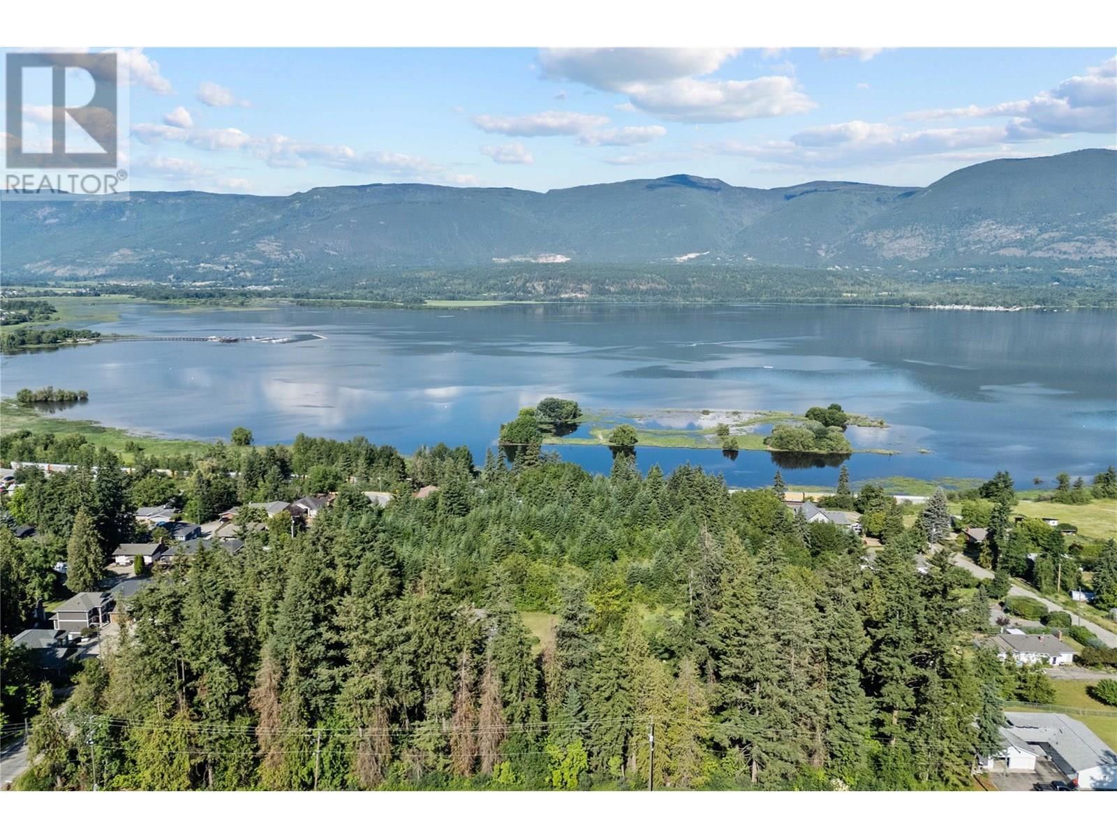 Photo 28 of 1801 20 Avenue Ne, Salmon Arm BC