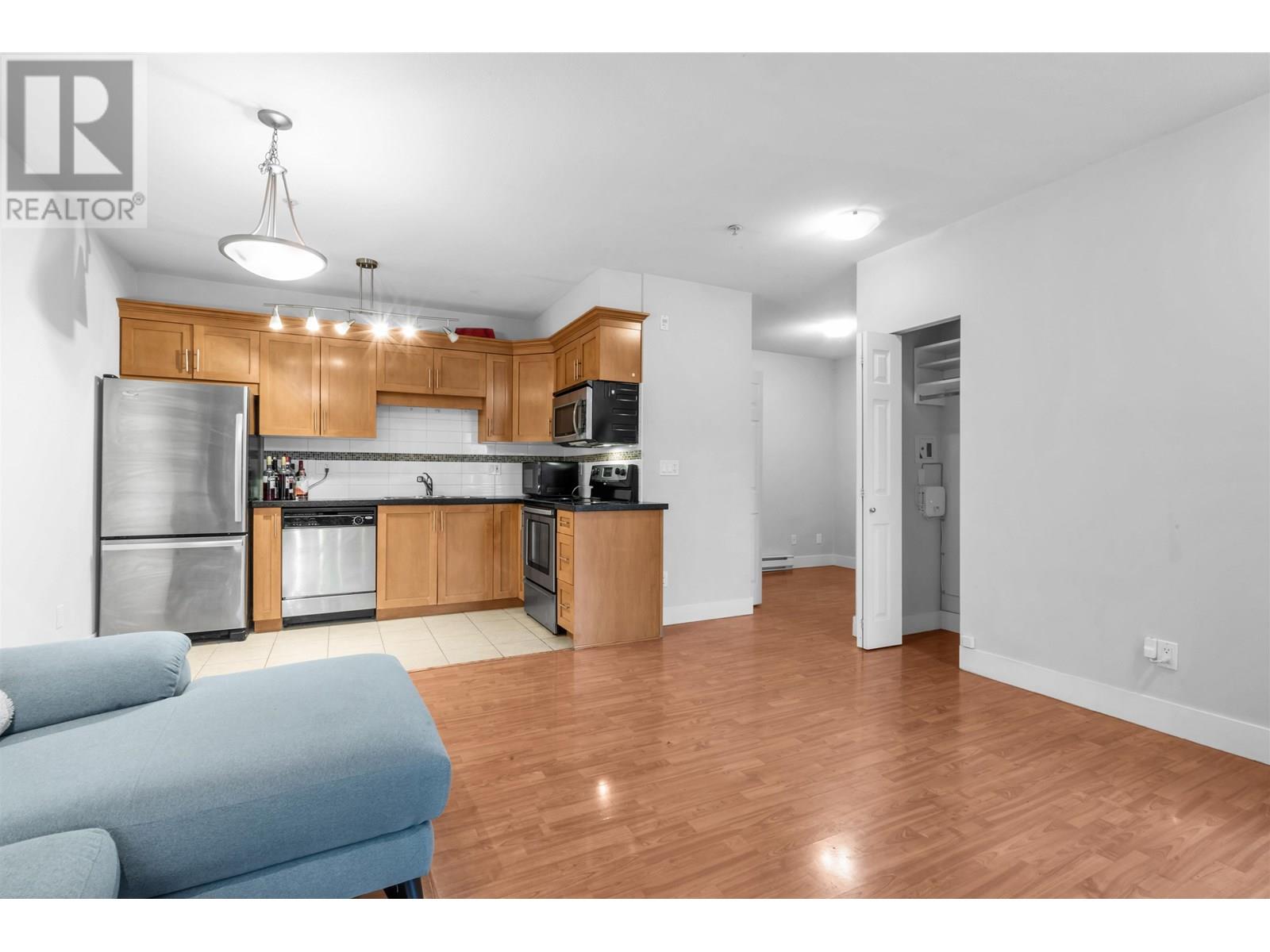 Photo 9 of 1 8400 Cook Road, Richmond BC