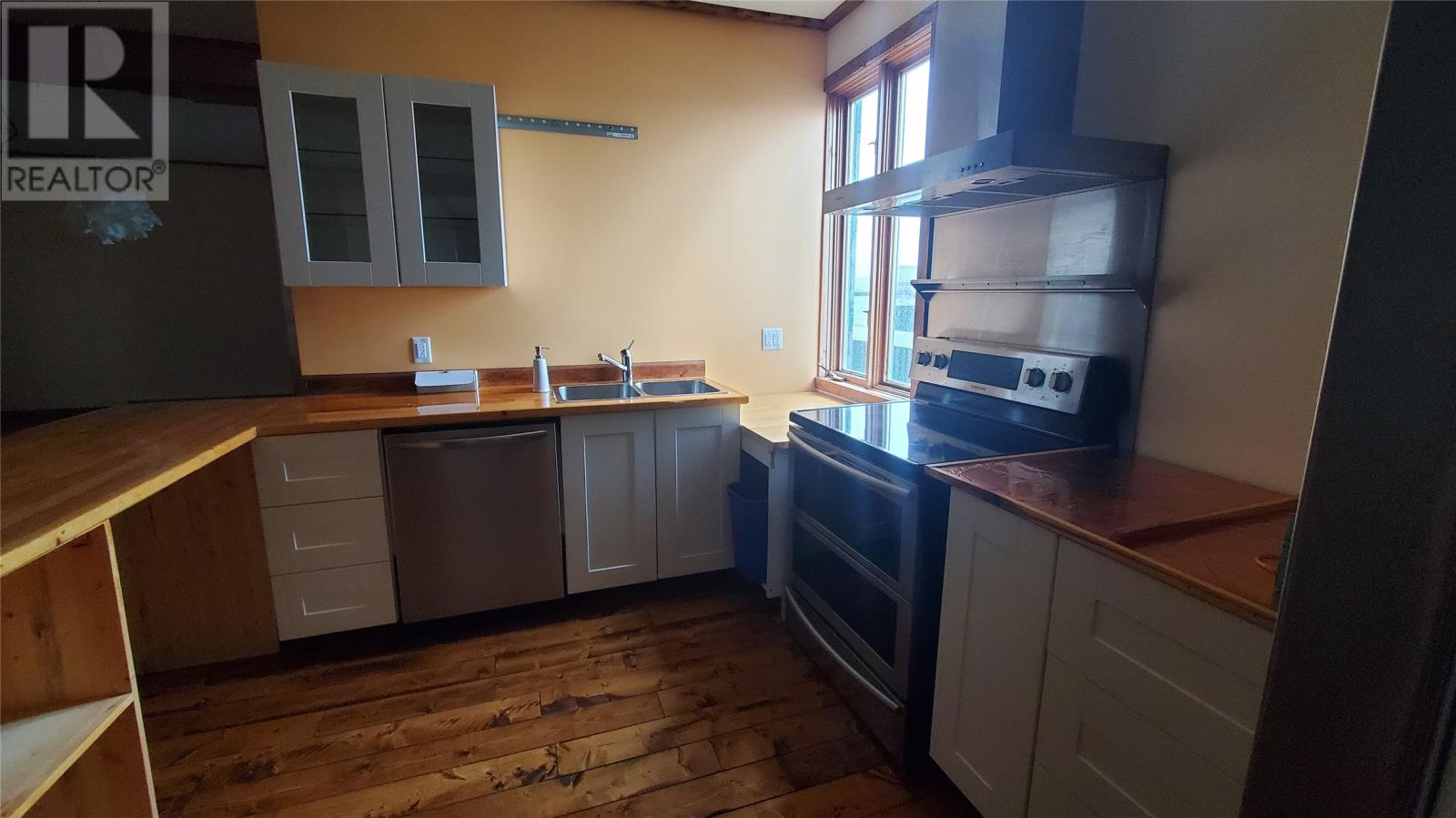 223-227 WEST STREET - 22