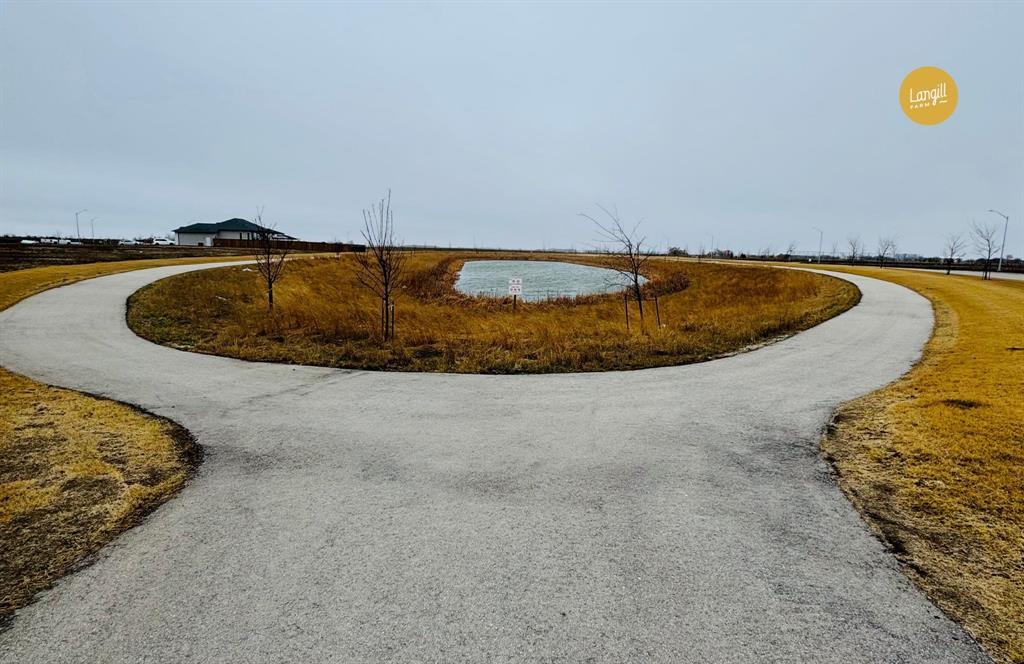 Photo 3 of 5 Blackcurrant Court, Steinbach MB