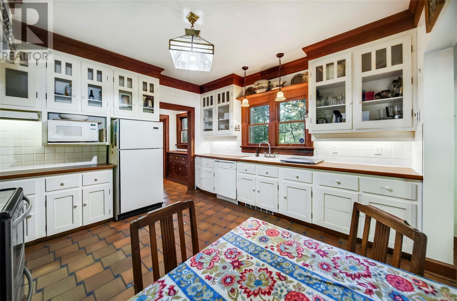 4690 Compton Rd E, Port Alberni