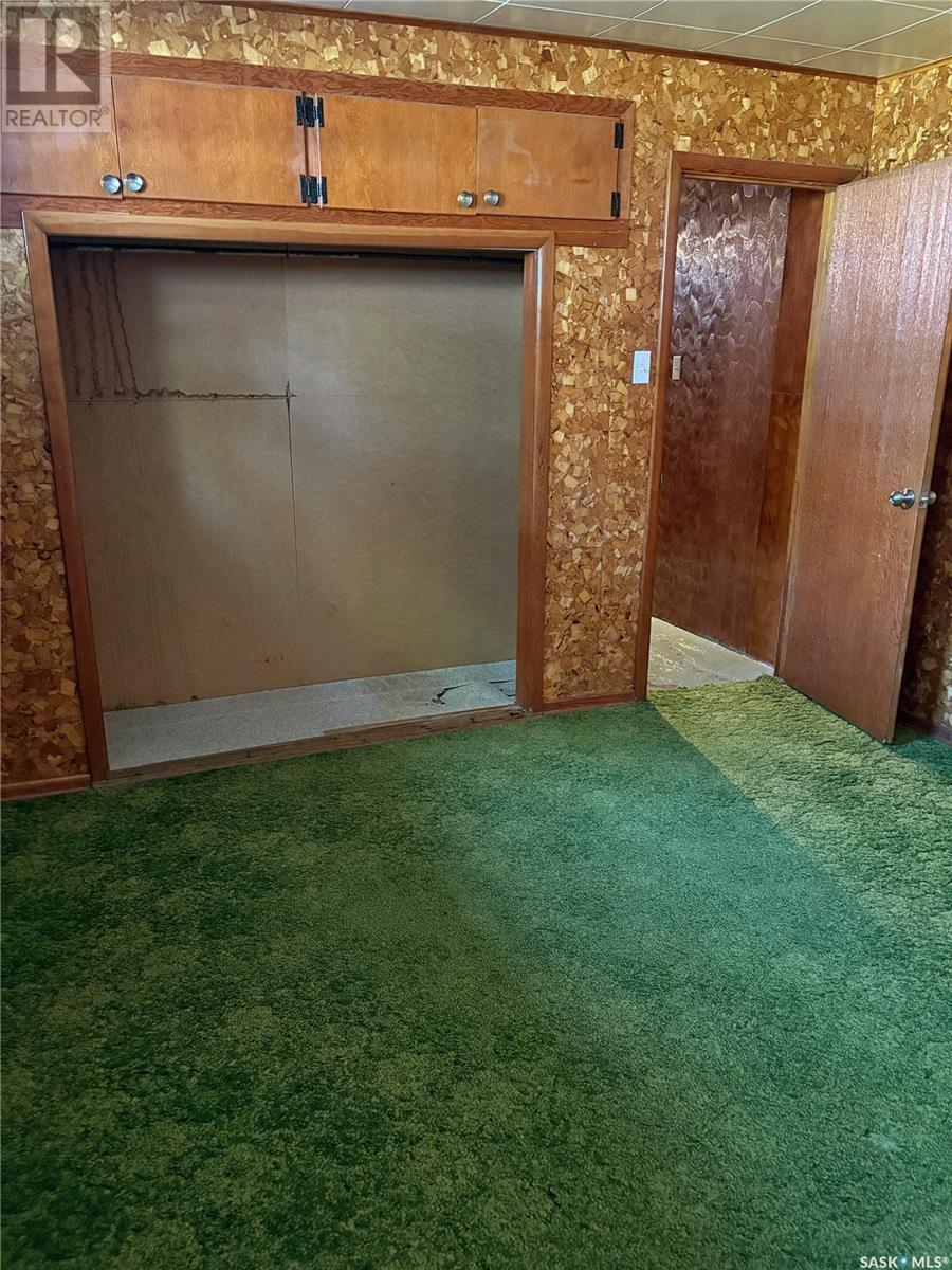 Single Family House Bungalow for Sale in  th AVENUE NE Swift Current 
