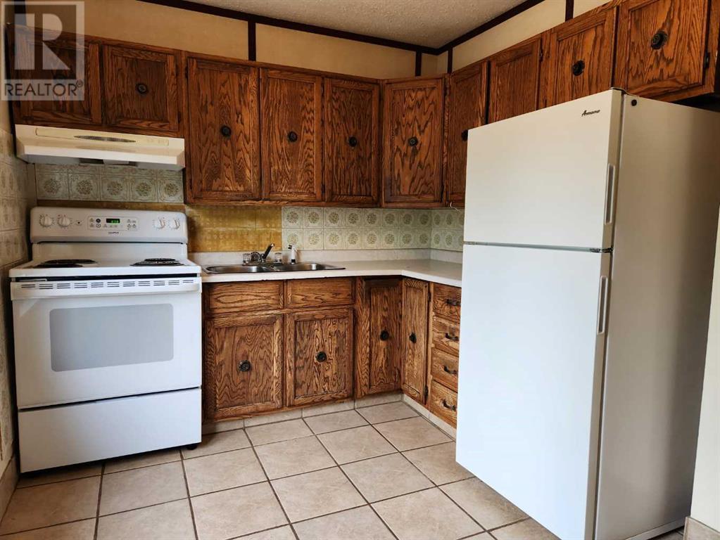 Photo 11 of 5406 45 Street, Lloydminster AB