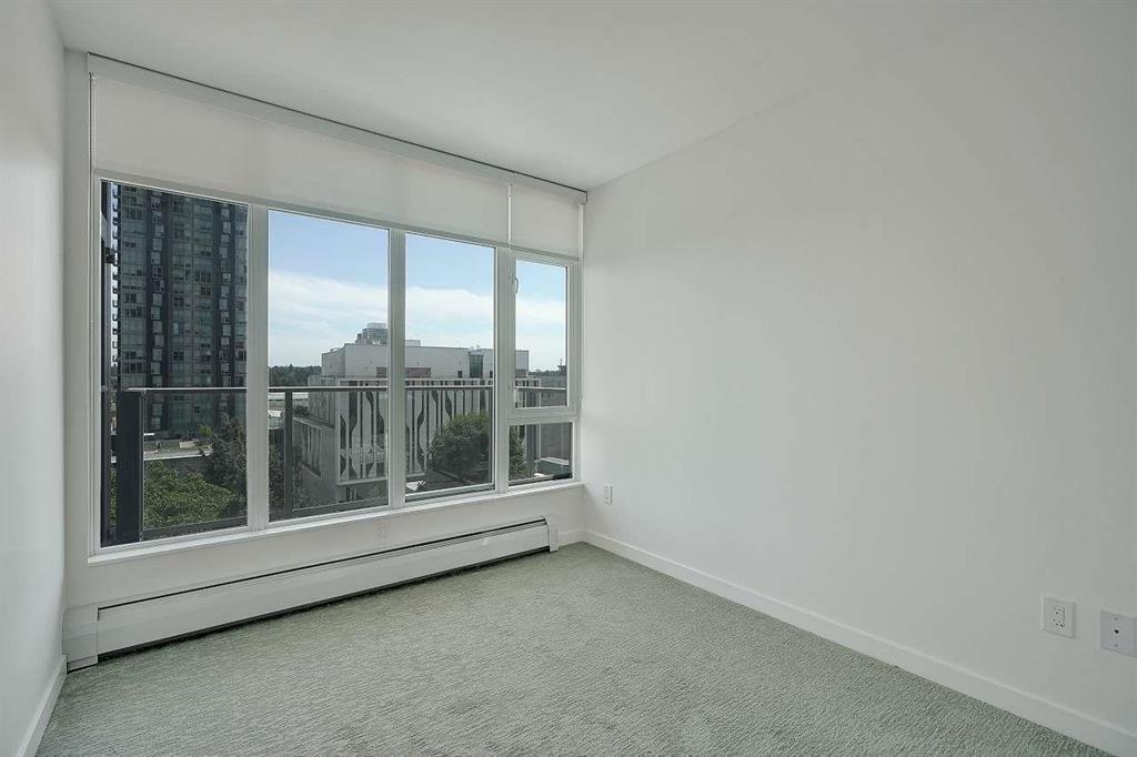 Photo 14 of 708 13350 Central Avenue, Surrey BC