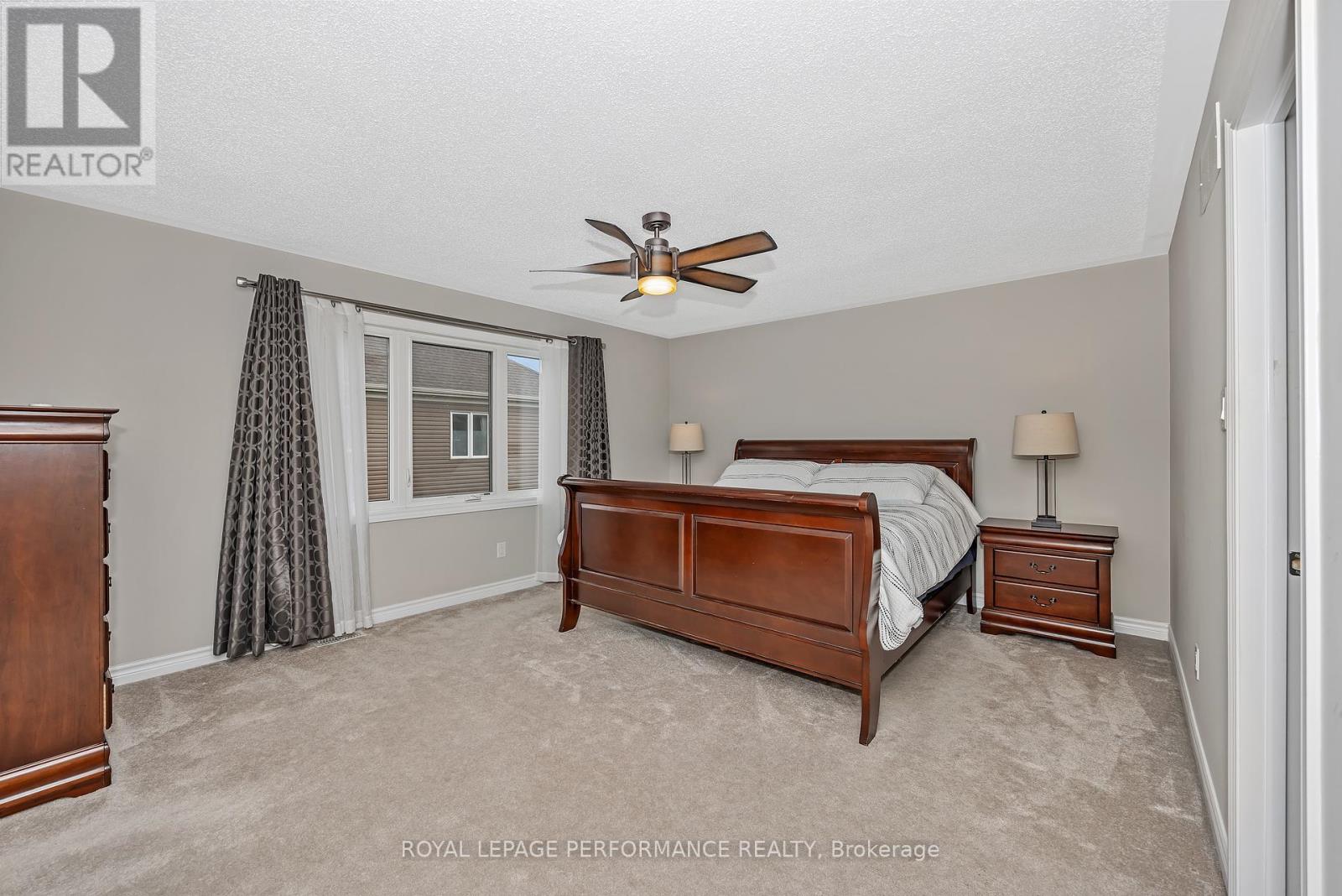 Photo 5 of 344 Hepatica Way, Ottawa ON