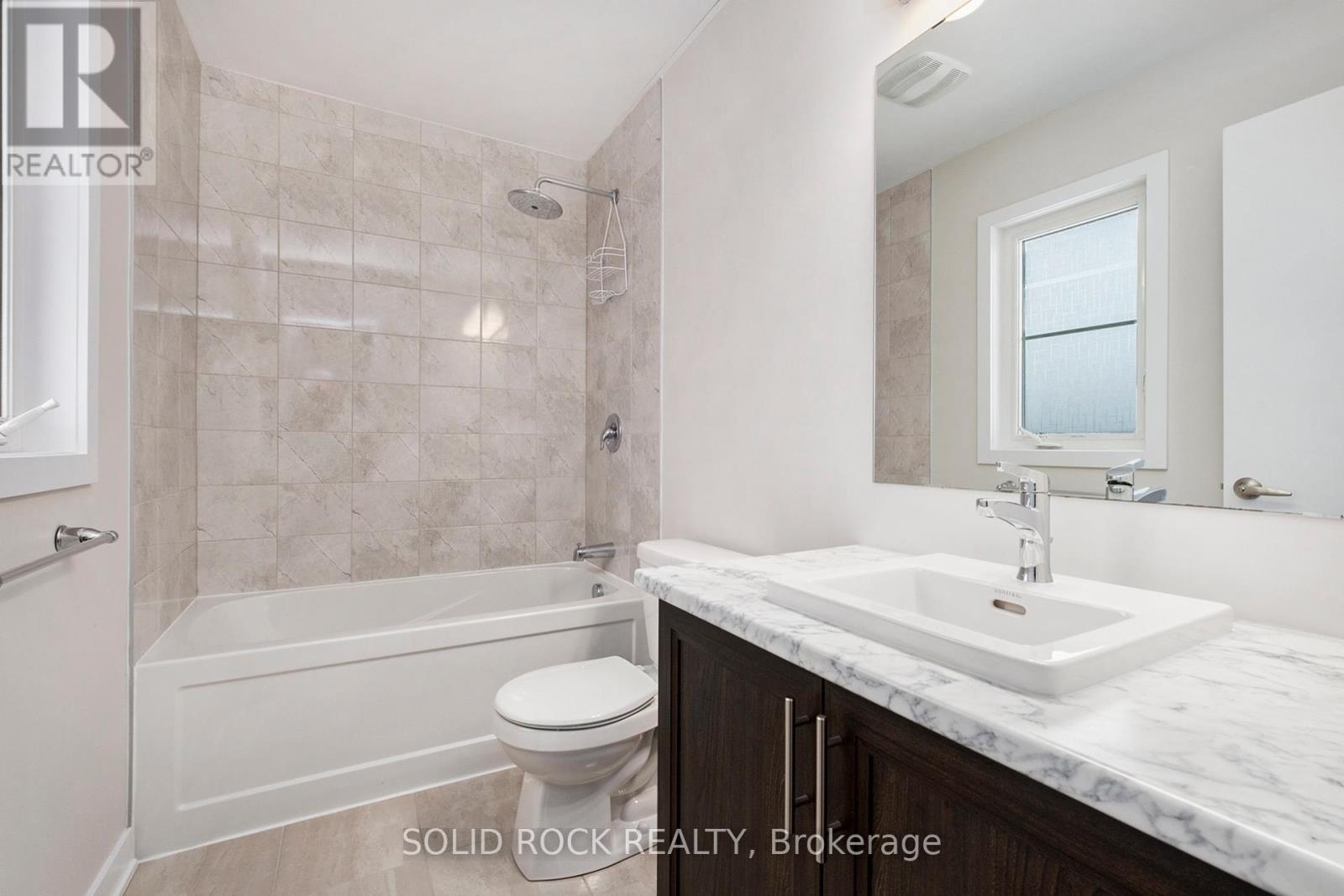 Photo 12 of 2010 Postilion Street, Ottawa ON