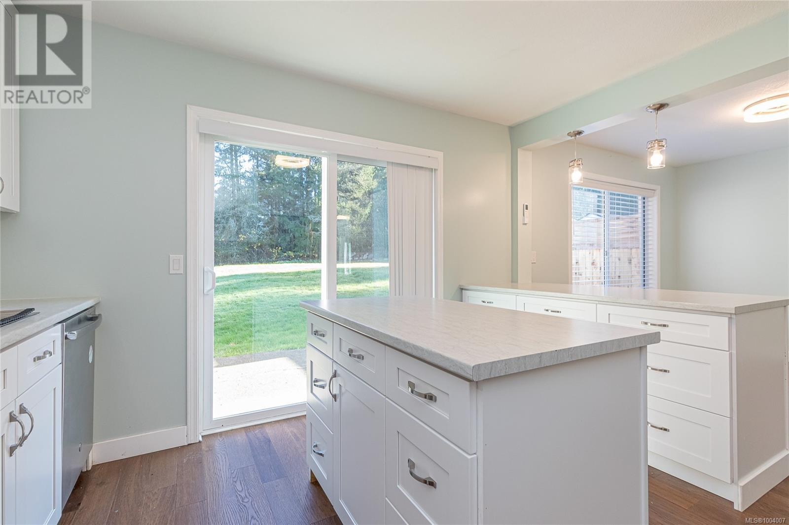 Photo 17 of 1533 Braddock Rd, Errington BC