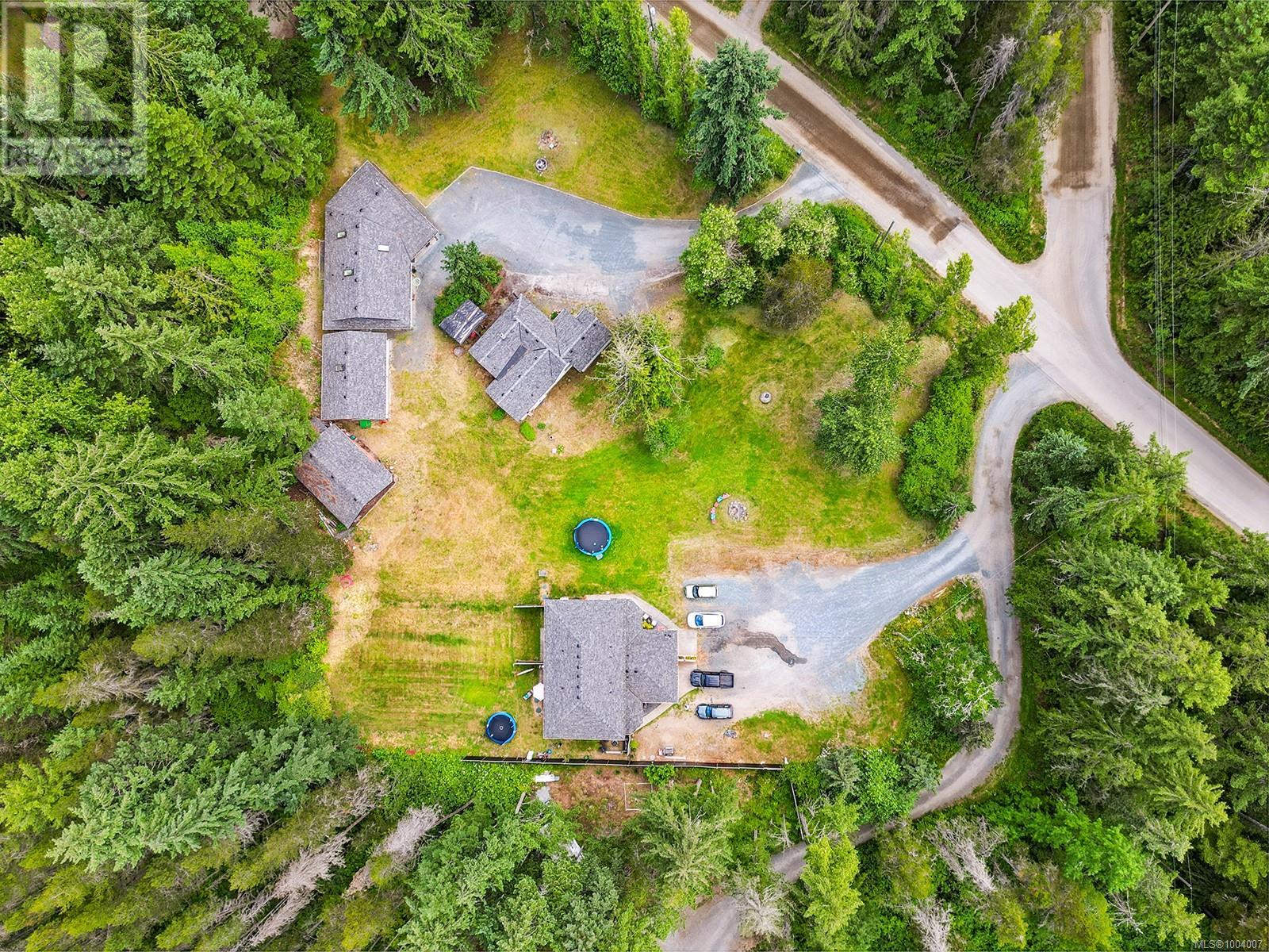Photo 3 of 1533 Braddock Rd, Errington BC