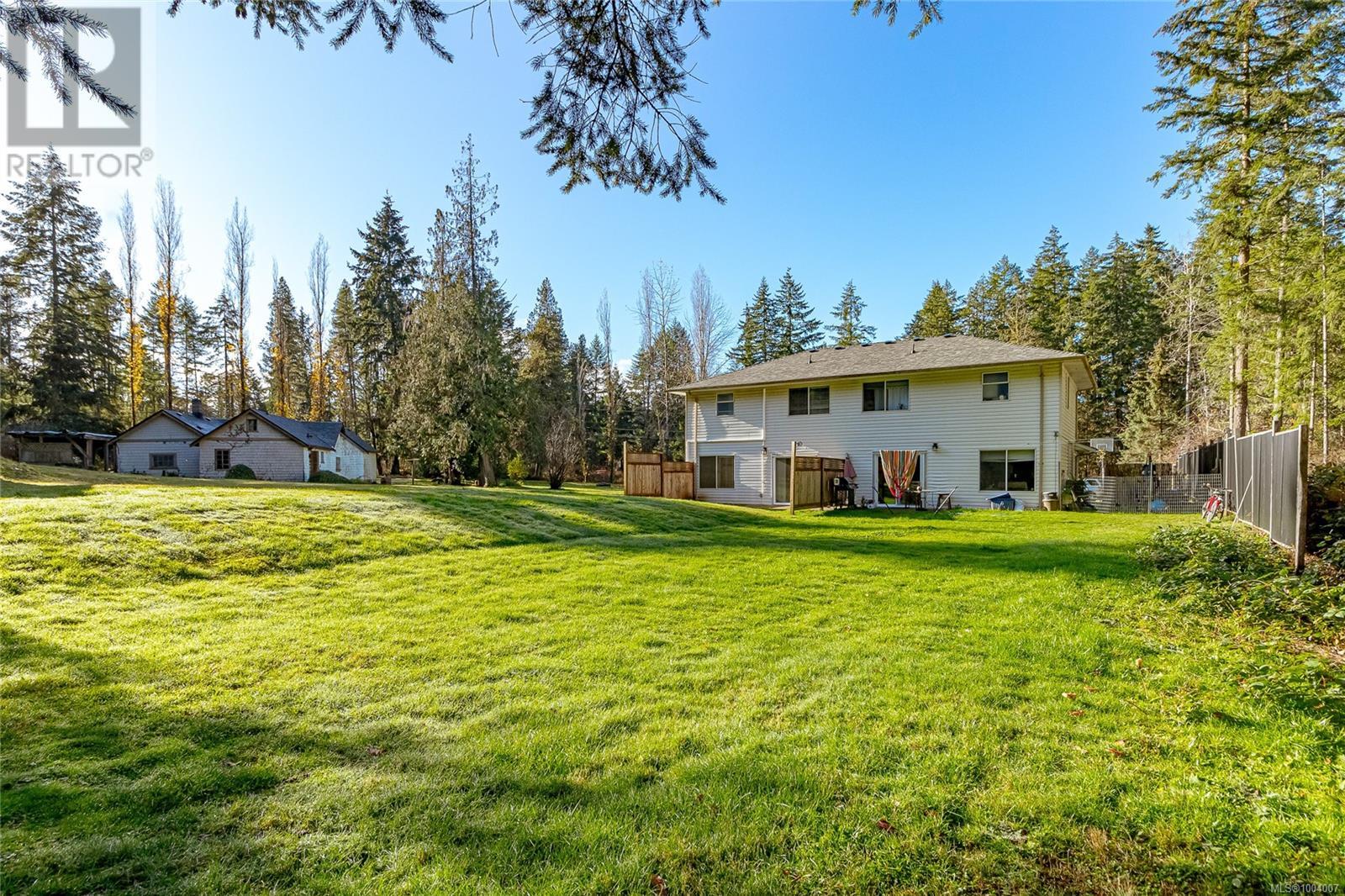 Photo 33 of 1533 Braddock Rd, Errington BC
