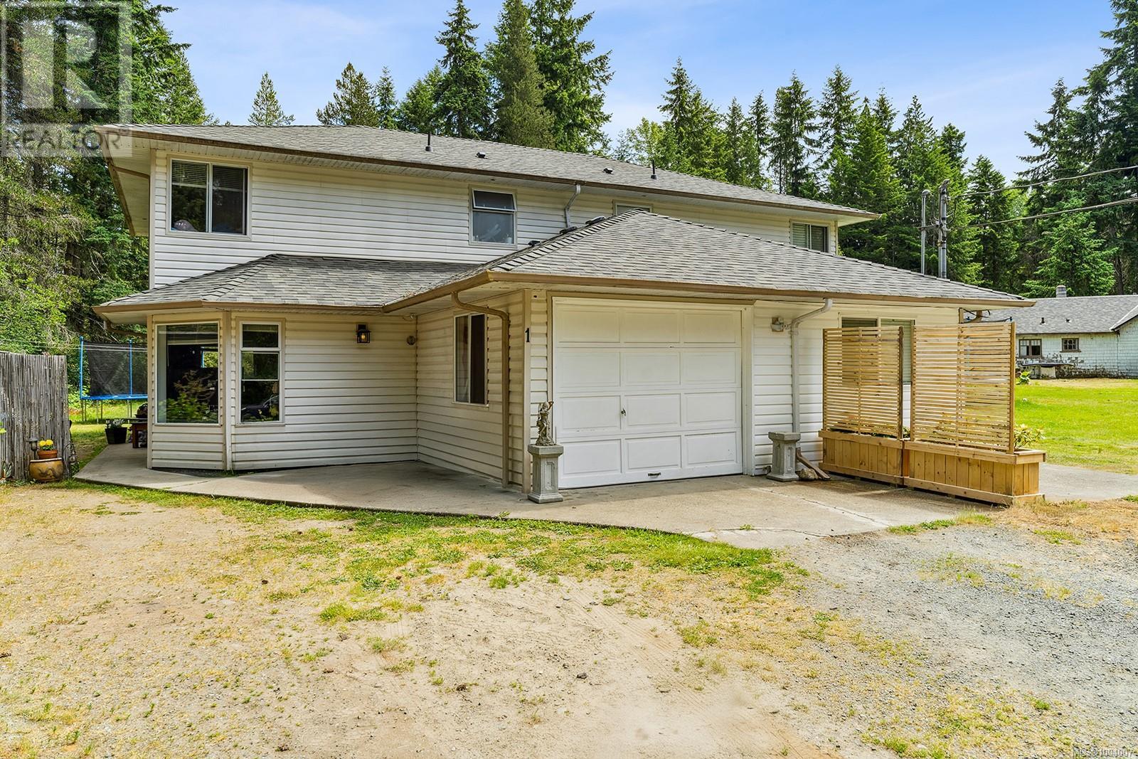 Photo 34 of 1533 Braddock Rd, Errington BC