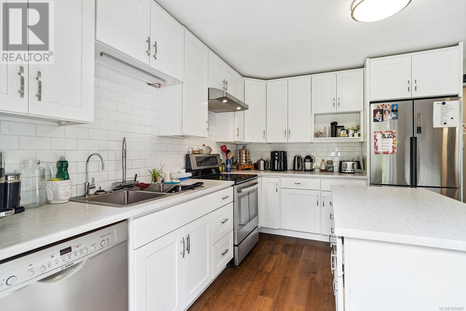 Photo 40 of 1533 Braddock Rd, Errington BC