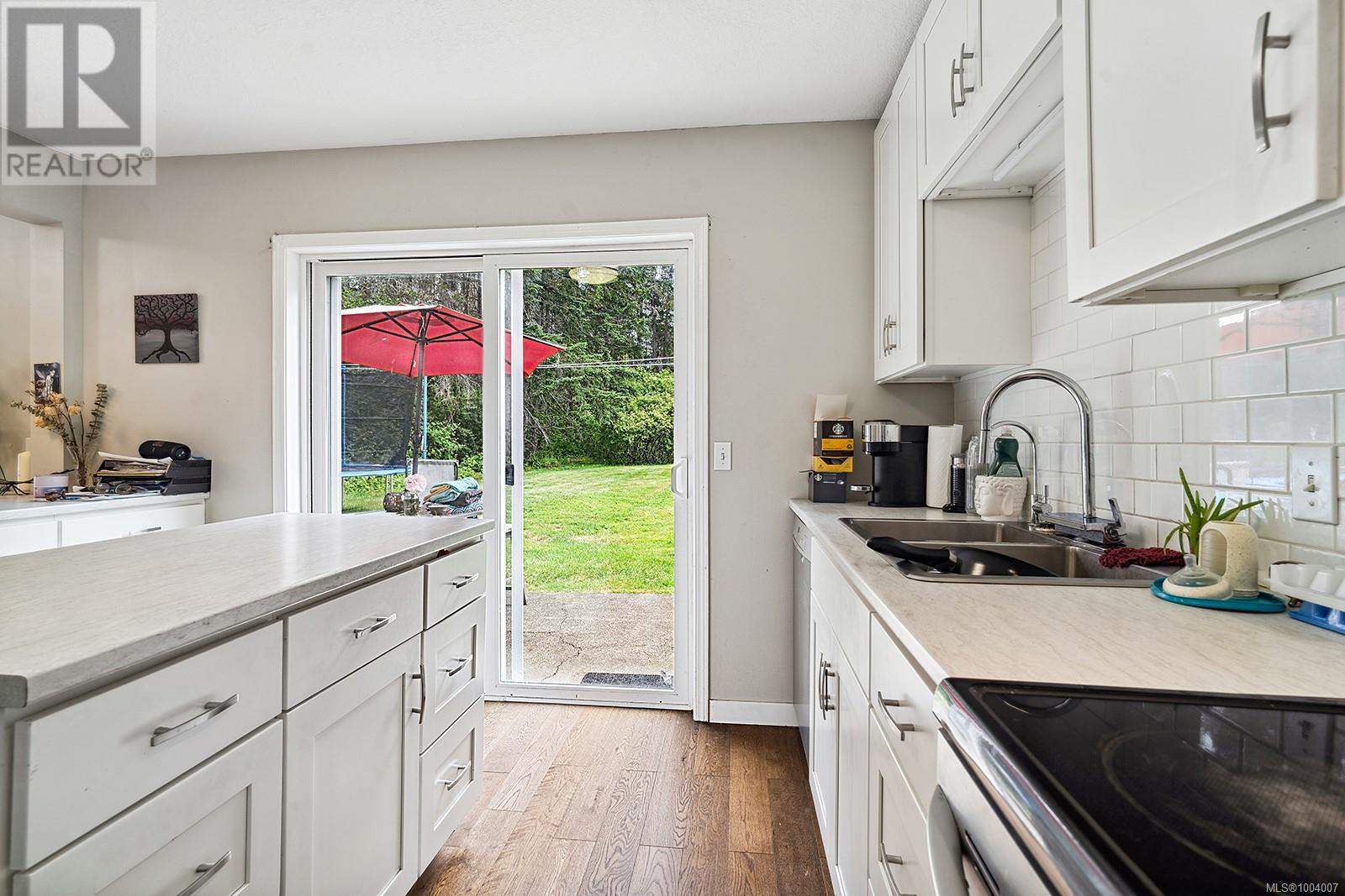 Photo 41 of 1533 Braddock Rd, Errington BC