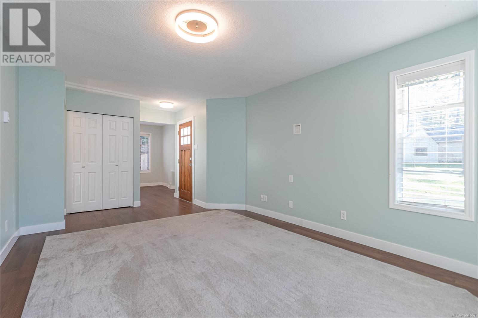 Photo 8 of 1533 Braddock Rd, Errington BC