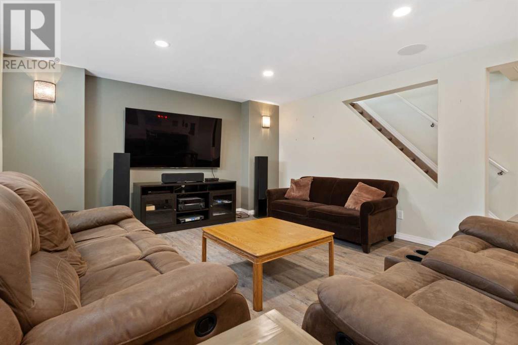 Single Family House Bungalow for Sale in   Avenue Victoria Park Camrose 