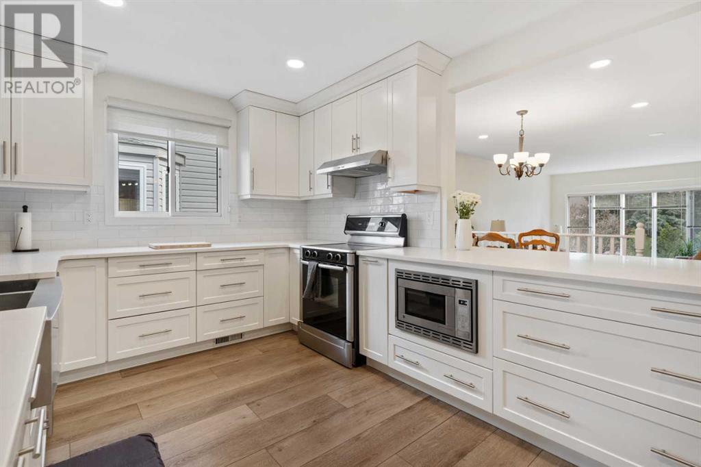 Single Family House Bungalow for Sale in   Avenue Victoria Park Camrose 