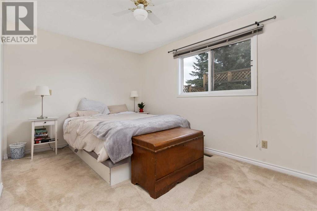 Single Family House Bungalow for Sale in   Avenue Victoria Park Camrose 