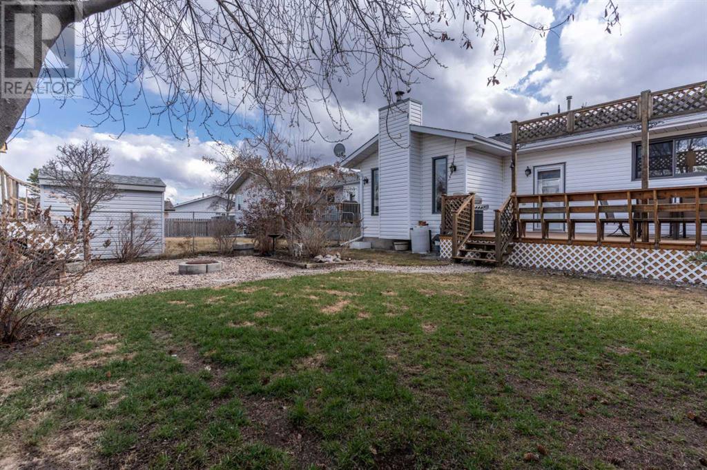 Single Family House Bungalow for Sale in   Avenue Victoria Park Camrose 