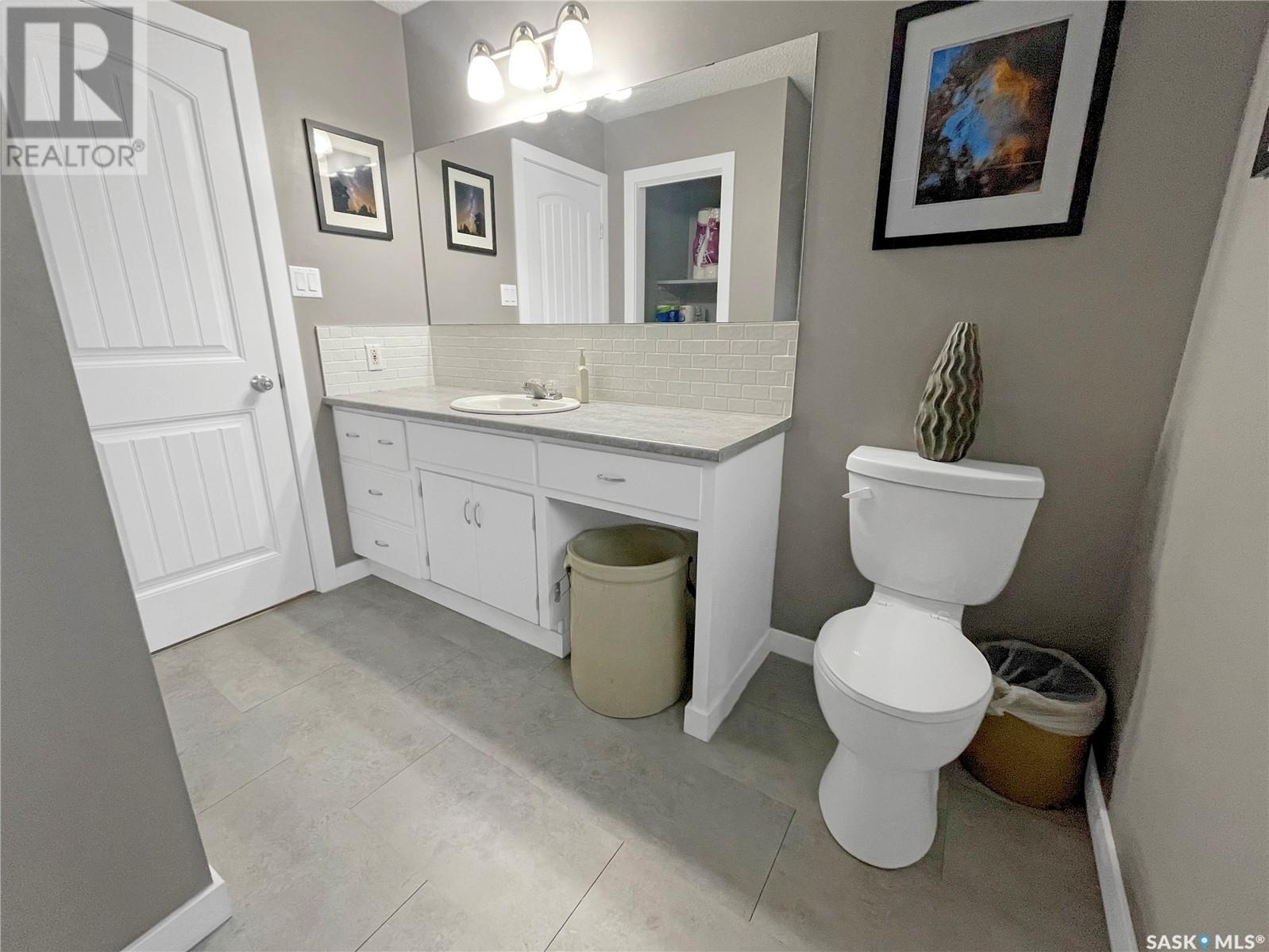 Single Family House for Sale in  Macdonald CRESCENT Swift Current 