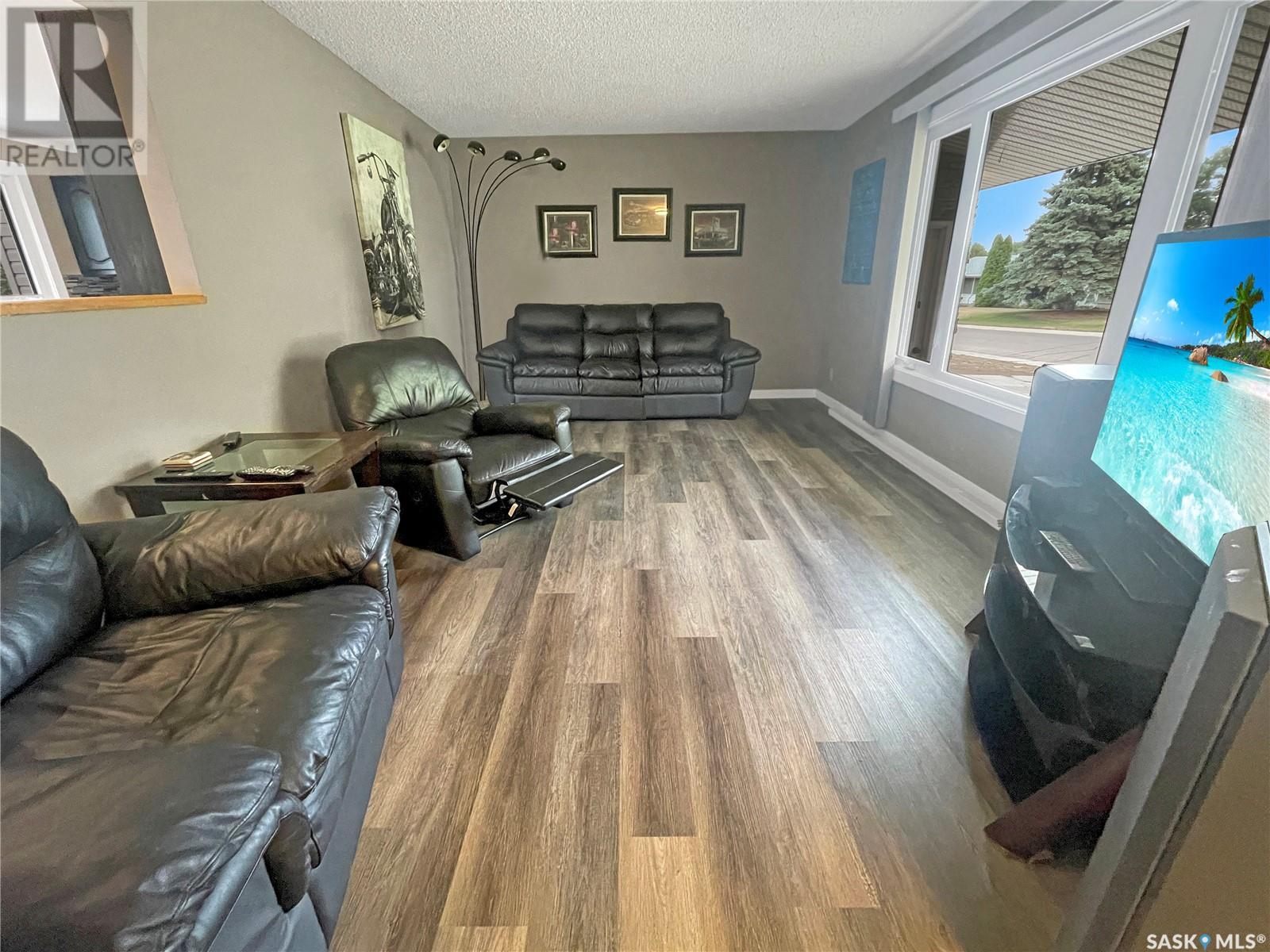 Single Family House for Sale in  Macdonald CRESCENT Swift Current 