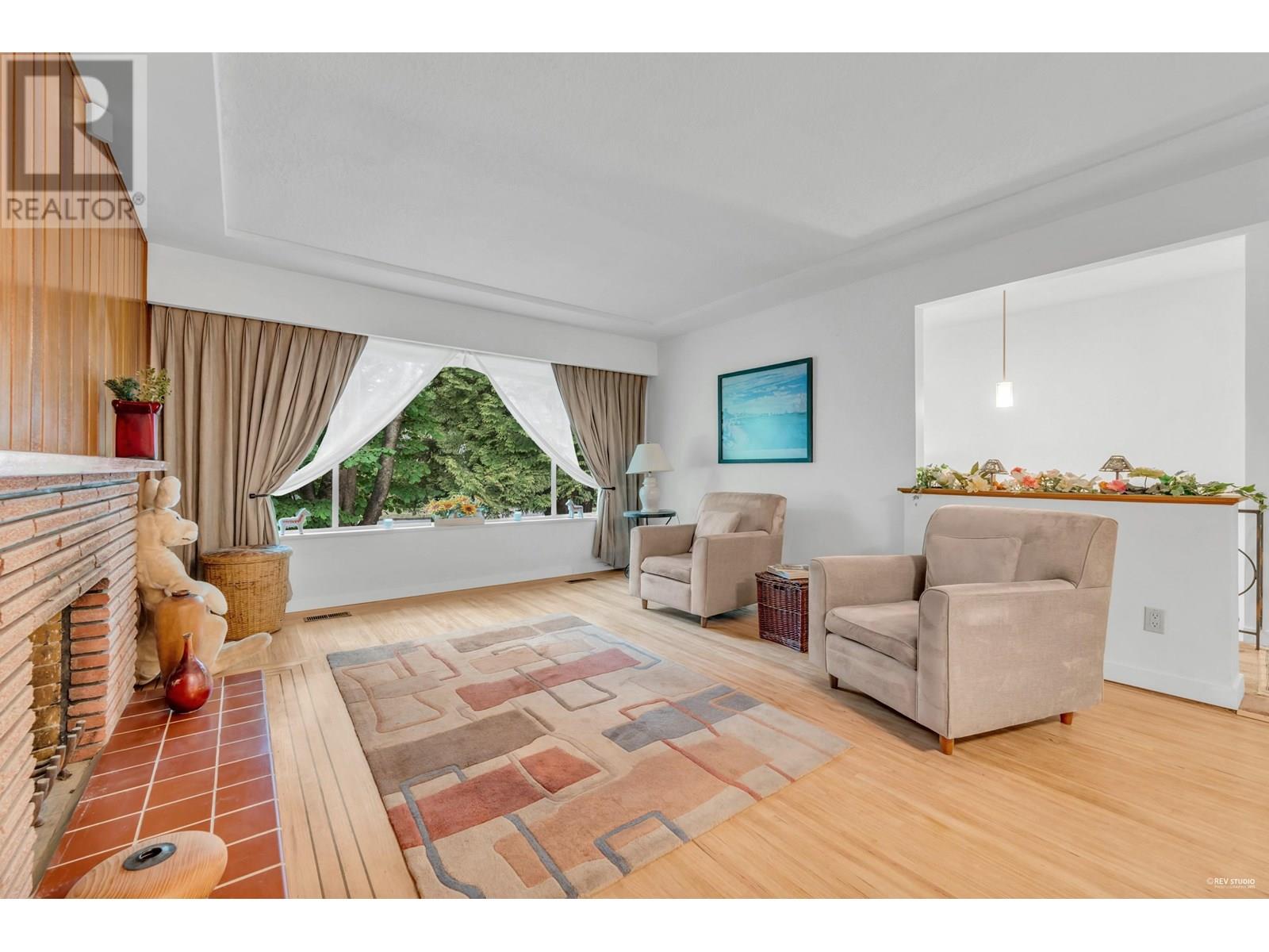 Photo 22 of 6987 Tyne Street, Vancouver BC