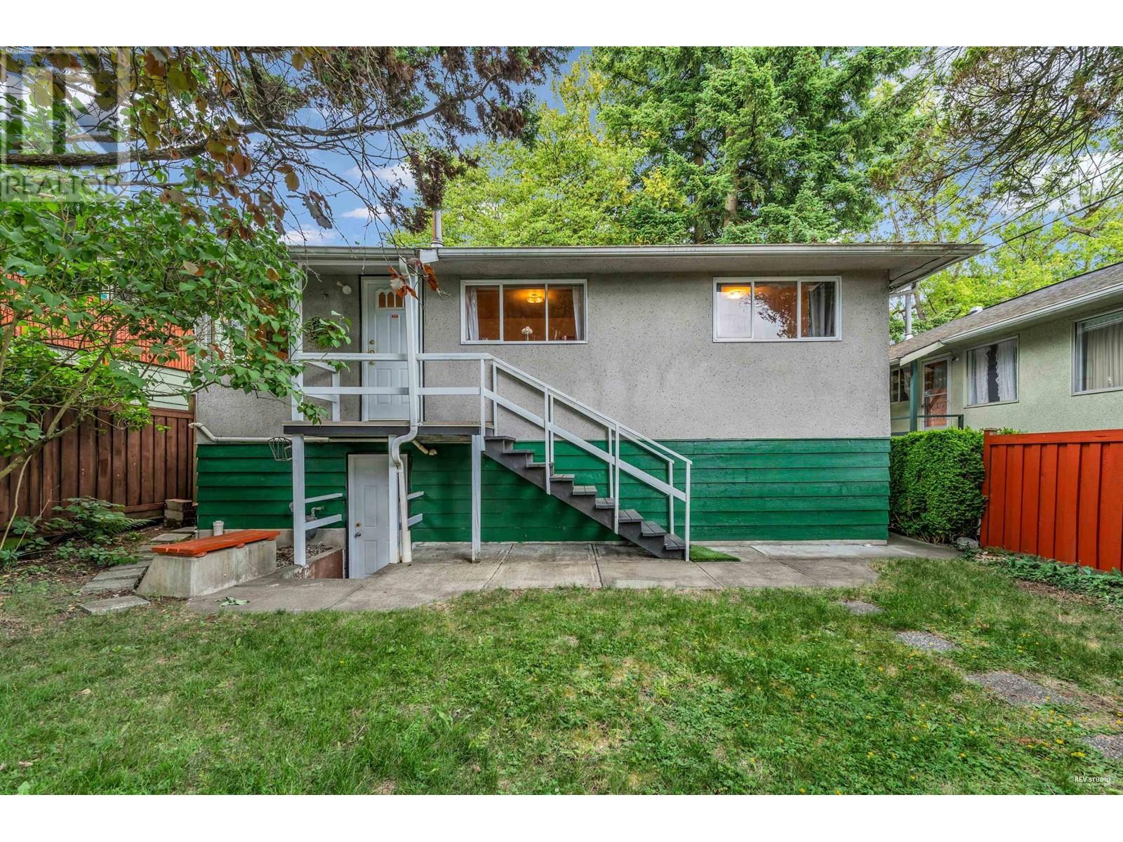 Photo 31 of 6987 Tyne Street, Vancouver BC