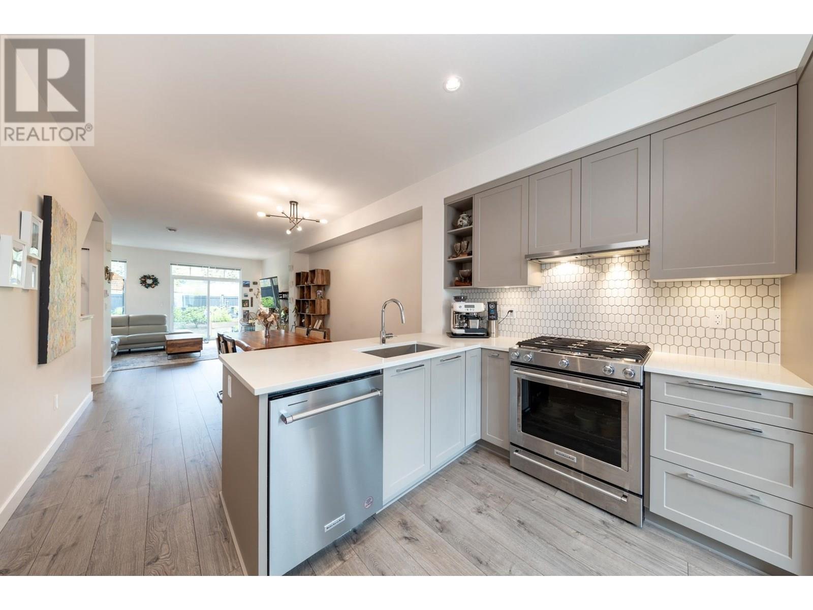 Photo 24 of 140 3565 Baycrest Avenue, Coquitlam BC