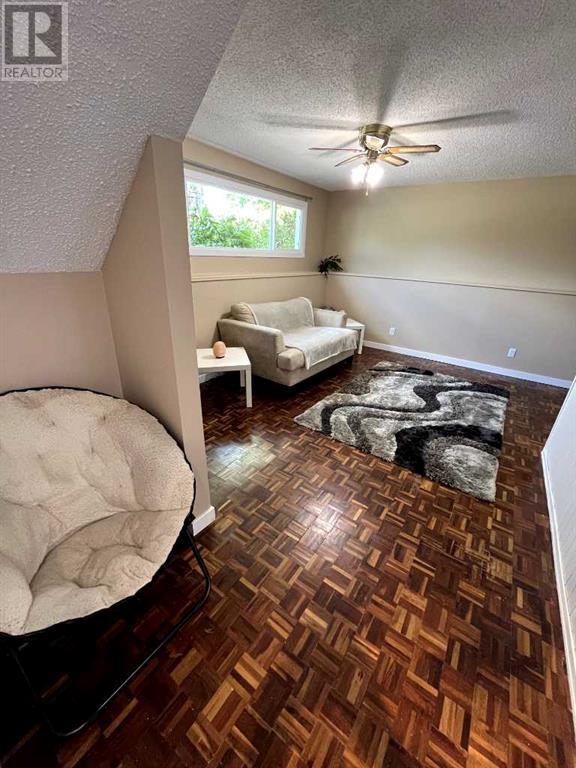 Single Family House Bi-level for Sale in  Rundleview Drive NE Rundle Calgary 