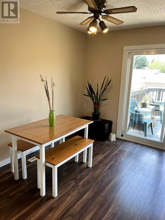 Single Family House Bi-level for Sale in  Rundleview Drive NE Rundle Calgary 
